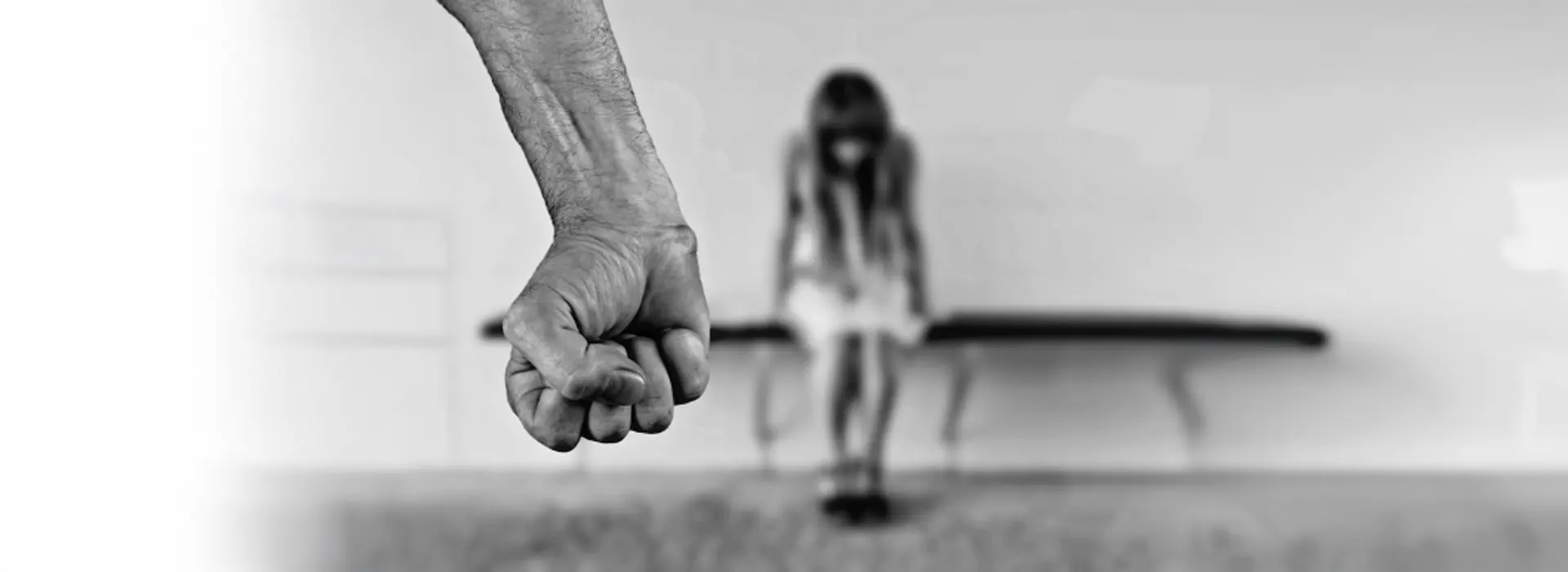 L’uomo è più debole della donna.